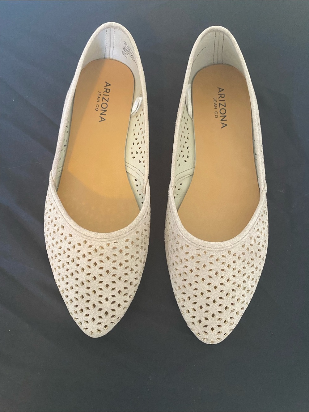 Arizona Jean Company Cream Laser-Cut Pointed-Toe Flats